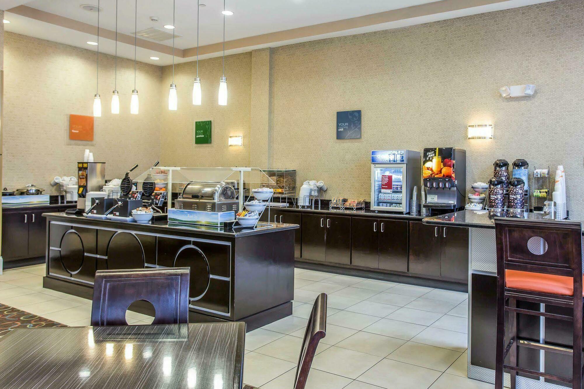 Comfort Suites Florence I-95 Esterno foto